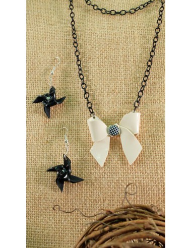 7 FEUILLES PLASTIQUE DINGUE NOIR 262x202x2mm