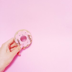 Donut Pom Maker - Outil pour créer des pompons - strawberry (rose)