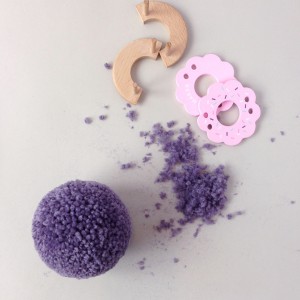 Donut Pom Maker - Outil pour créer des pompons - strawberry (rose)