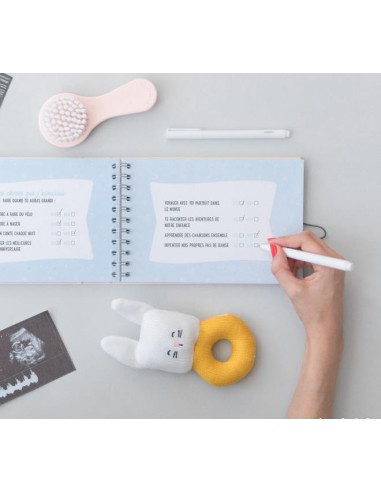 ALBUM - 9 MOIS ET TOUT PLEIN DE SUPER MOMENTS À VIVRE - Bébé et Grossesse