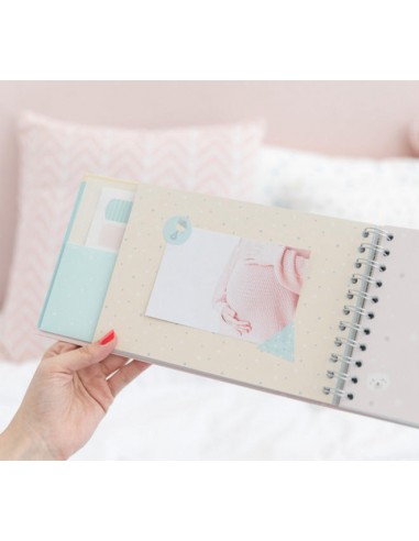 ALBUM - 9 MOIS ET TOUT PLEIN DE SUPER MOMENTS À VIVRE - Bébé et Grossesse