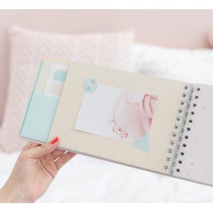 ALBUM - 9 MOIS ET TOUT PLEIN DE SUPER MOMENTS À VIVRE - Bébé et Grossesse