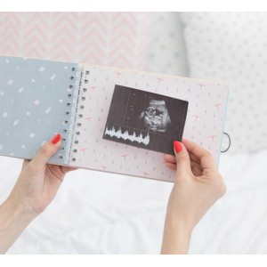 ALBUM - 9 MOIS ET TOUT PLEIN DE SUPER MOMENTS À VIVRE - Bébé et Grossesse