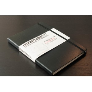 Bloc Academy, Medium, couverture noire, pages blanches, papier 100 g/m²