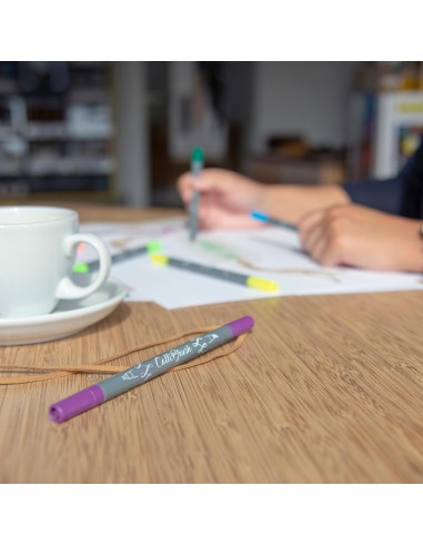 11 Callibrush pen + trousse  roll  - coloriage & calligraphie