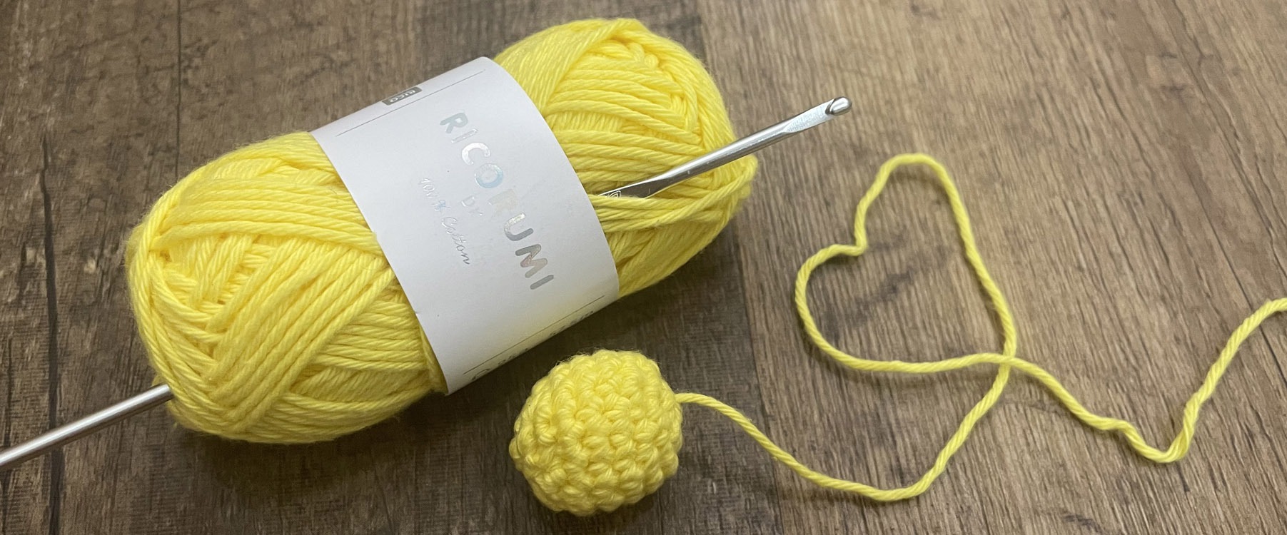 Réaliser une mini sphère au crochet : schéma facile